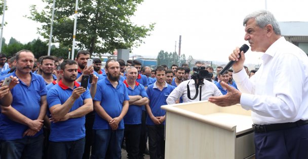 Karaosmanoğlu'ndan fabrika ziyareti