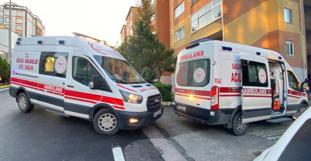 Karısını öldürdü, oğlunu yaraladı