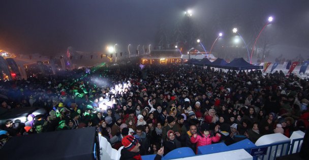 Kartepe Kış Festivali yoğun katılımla başladı