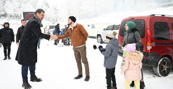 Kartepe'de karın tadını çıkardılar