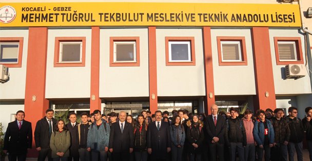 Kaymakam Güler ve Başkan Büyükgöz bayrak törenine katıldı