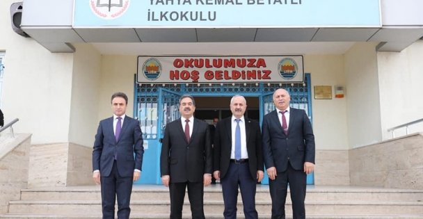 Kaymakam Güler Ve Başkan Büyükgöz Yeni Haftaya Okul Ziyaretiyle Başladı