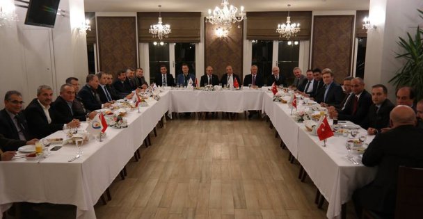 Kaymakam Şahin'e veda yemeği!