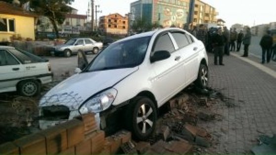 Kaza yapan kadına ŞOK!