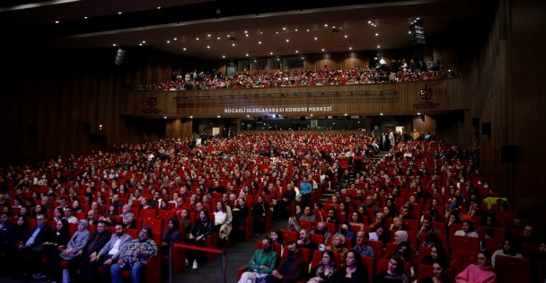 KBB Oda Orkestrası müzikalitesini tescilledi