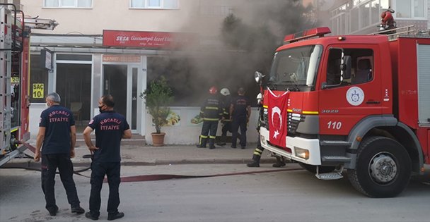Kebapçı dükkanı yandı