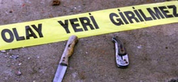Kendini bıçaklayarak öldürmek istedi