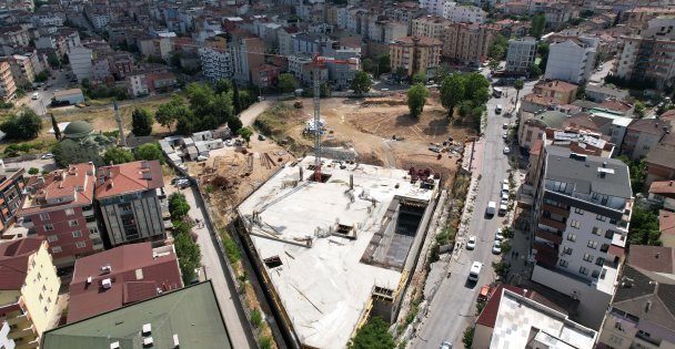 Kent Meydanında Otoparkın Kaba İnşaatı Tamam