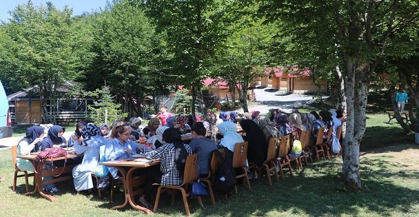 Kılavuz Gençlik Liderleri  Afrika Okulu'ndan Mezun Oldu