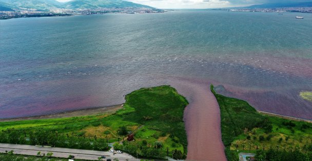 Kilez Deresi'ne kirli su döken firmaya ceza kesildi