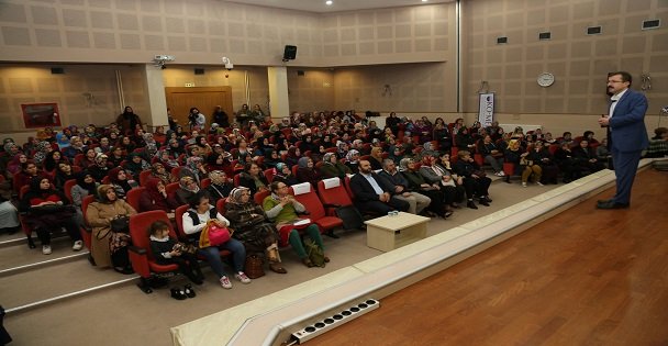 KO-MEK 9. Dönem Aile Okulu'nda dersler sürüyor