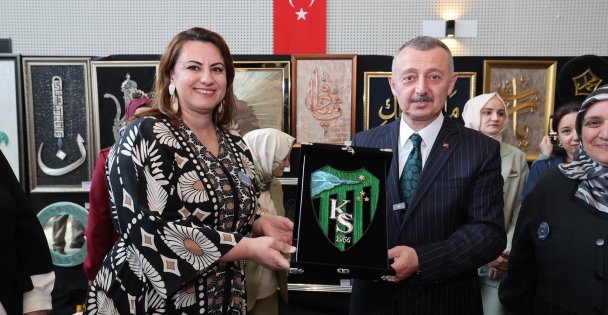 KO-MEKten İzmitte büyüleyen yıl sonu sergisi