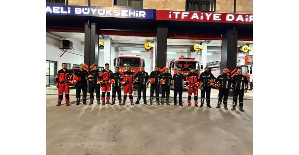 Kocaeli Büyükşehir, Balıkesir'e ekipleri hızır gibi gönderdi