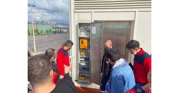 Kocaeli İtfaiyesi'ne Asansörlerden Kurtarmaya Hazırlık Eğitimi