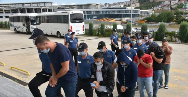 Kocaeli merkezli 3 ilde yasa dışı bahis operasyonu: 53 gözaltı