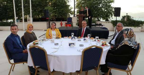 Kocaeli Protokolü 15 Temmuz Gazileri Ve Şehit Yakınlarıyla Buluştu