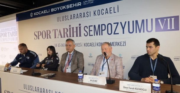 Kocaeli Spor Tarihi Sempozyumu, Kongre Merkezi'nde sürüyor;  Kocaeli'de sporun kalbi bu sempozyumda atıyor