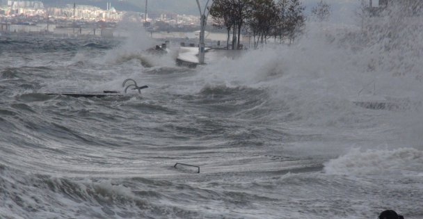 Kocaeli Valiliği Fırtınaya Karşı Uyardı