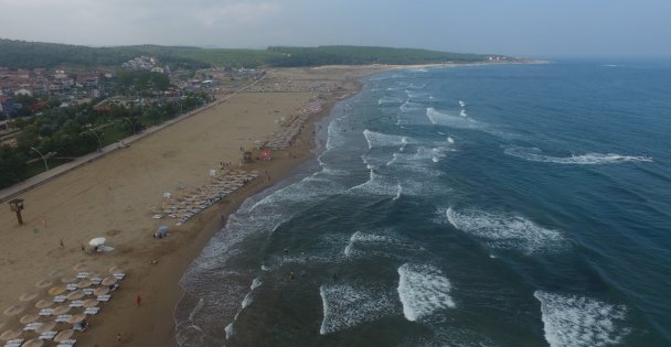 Kocaeli ve Sakarya sahillerinde 75 kişi boğulmaktan kurtarıldı