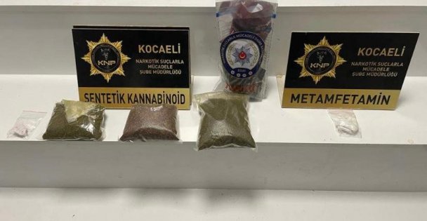 Kocaeli'de 11 sokak satıcısı gözaltına alındı