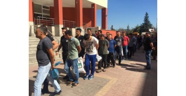 Kocaeli'de 14 asker ihraç edildi!