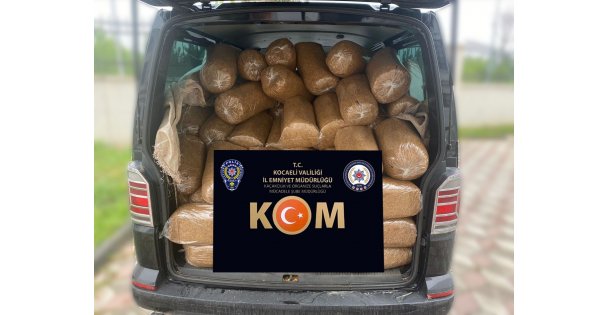 Kocaeli'de 1 Ton 100 Kilo Gümrük Kaçağı Tütün Ele Geçirildi