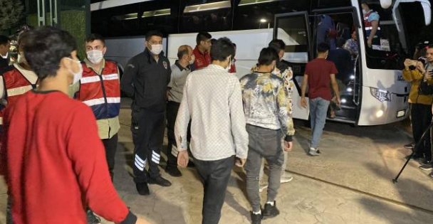 Kocaeli'de 223 düzensiz göçmen sınır dışı edildi