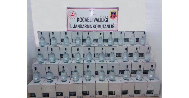 Kocaeli'de 2 bin 500 litre kaçak alkol ele geçirildi