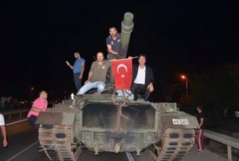 Kocaeli'de 36 asker gözaltına alındı