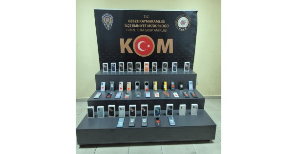 Kocaeli'de 3 milyon TL'lik gümrük kaçağı telefonlar ele geçirildi