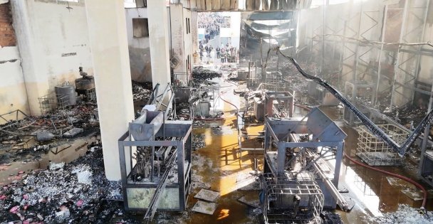 Kocaeli'de 6 kişiye mezar olan parfüm dolum tesisinin içi görüntülendi