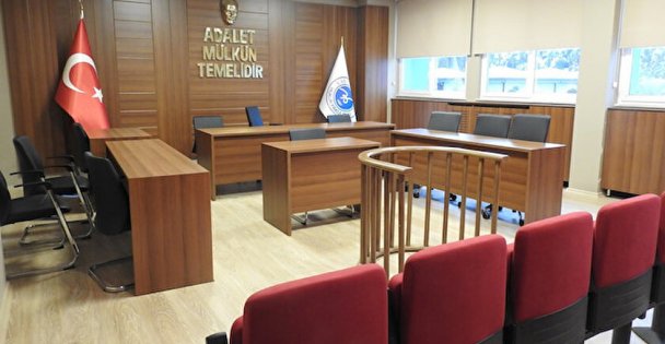 Kocaeli'de ABD ordusunda general olduğunu söyleyerek dolandırıcılık yapan sanık yargılanıyor