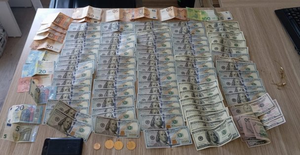 Kocaelide altın ve döviz çalan şahıs İzmirde yakalandı