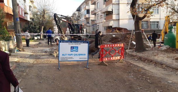 Kocaelide altyapı çalışması sırasında doğalgaz borusu patladı