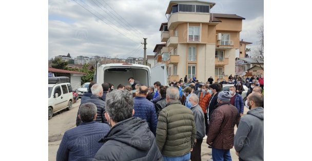 Kocaeli'de arazi aracının devrilmesi sonucu ölen genç toprağa verildi