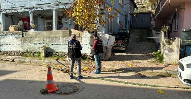 Kocaeli'de Bir Şahıs Göğsünden Bıçaklandı