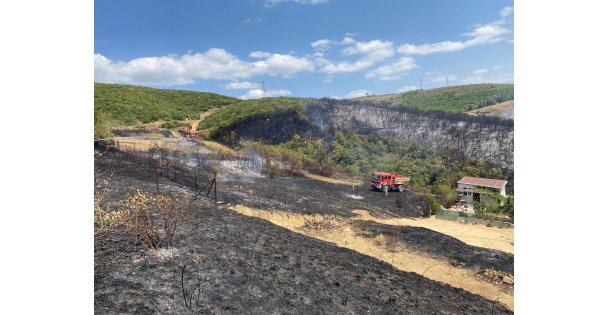 Kocaeli'de çıkan yangın 2 saatte söndürüldü: 5 ev ve eklentileri zarar gördü