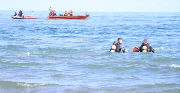 Kocaeli'de denizde kaybolan kişiyi arama çalışmaları sürüyor