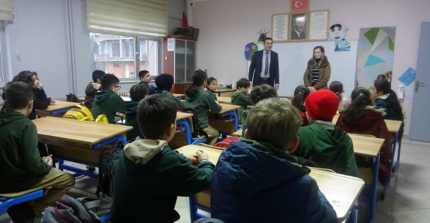 Kocaeli'de depremzede öğrenciler ders başı yaptı