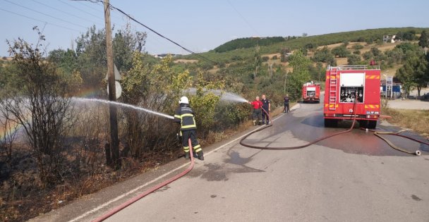 Kocaeli'de fabrikadaki trafo patladı