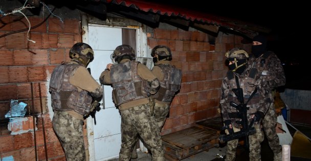 Kocaeli'de Haklarında Arama Kararı Bulunan 20 Kişi Yakalandı