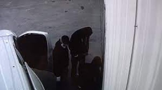 Kocaeli'de iş yerinden hırsızlık anı güvenlik kamerasında