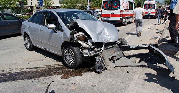 Kocaeli'de kaza: 4 yaralı