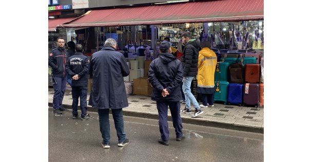 Kocaeli'de Mağazanın Deposunda Yangın