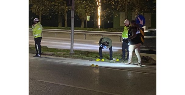 Kocaelide silahlı saldırı: 1i futbolcu 3 yaralı