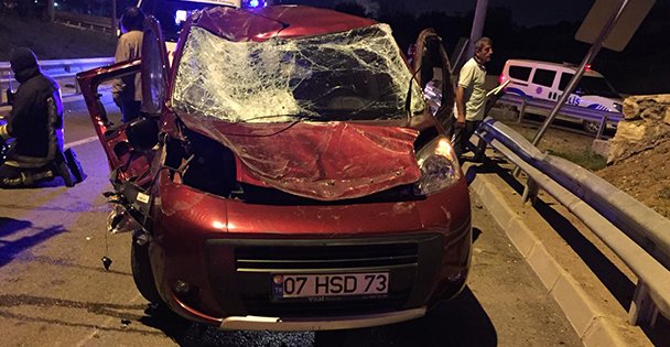 Kocaeli'de trafik kazasında: 1 ölü, 2 yaralı