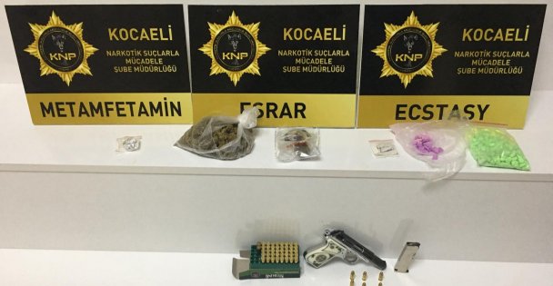 Kocaeli'de uyuşturucu operasyonunda yakalanan 5 şüpheli tutuklandı