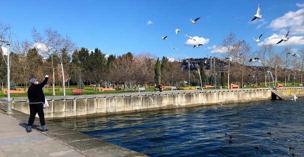 Kocaeli'de Vatandaşlar Bahardan Kalma Günün Tadını Çıkardı