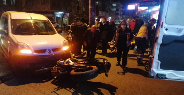 Kocaeli'de yeni yılla birlikte kazalar peş peşe geldi: Motosiklet sürücüsü böyle savruldu