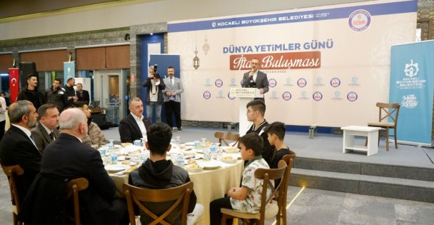 Kocaeli'de Yetimler İftarda Buluştu